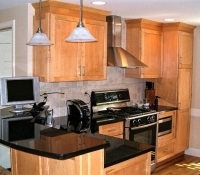 maple-shaker-kitchen-with-black-granite-counter-top-wellesley-ma